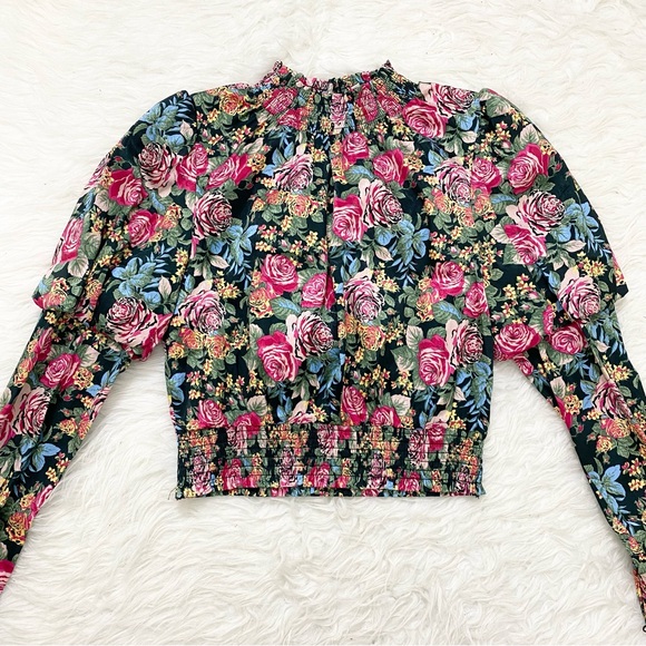 WAYF Dutchess Smocked Puff Sleeve Floral Print Top - Picture 3 of 4